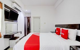 Hotel O Pondok Helomi